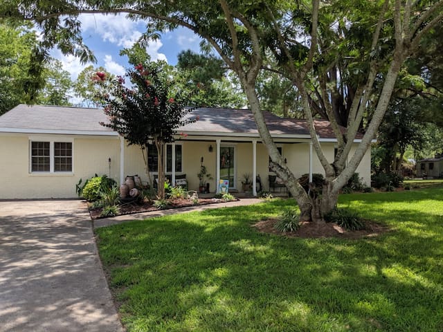 Airbnb Piney Green Holiday Rentals Places To Stay North