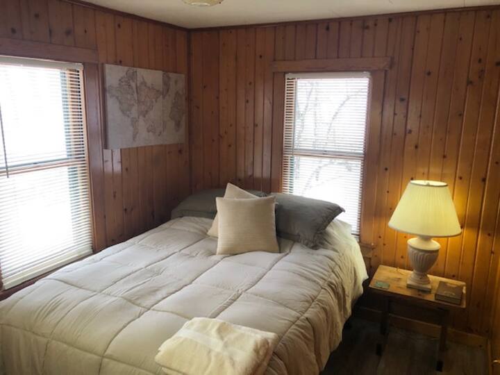 12 Best PetFriendly Cabins Near Lake Geneva, Wisconsin Updated 2024