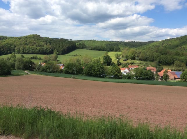 Zimmer in Haus mit Dorf