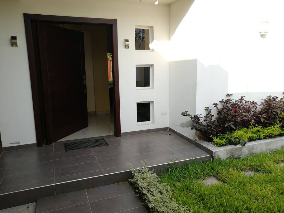 Nuestra puerta está abierta para la comunidad de Airbnb.