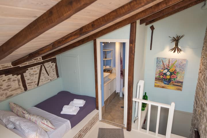 Podkrovná spálňa - manželská posteľ