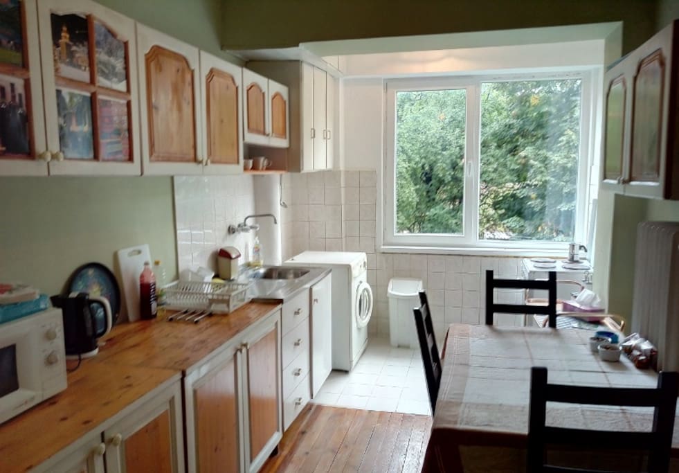 Spacious kitchen