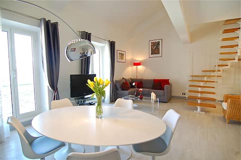 Top Airbnb: Nice, city center, duplex, last floor in Jean Médecin