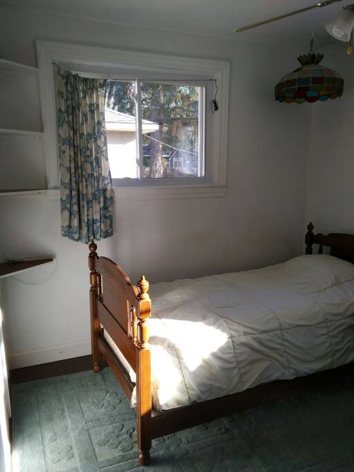 spare bedroom
