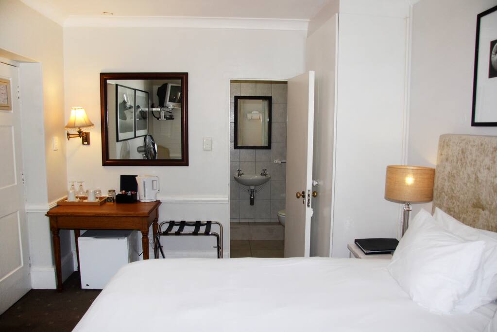 En-suite bathroom with shower