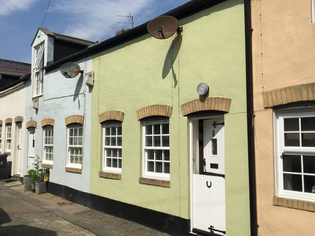 Airbnb Tynemouth Holiday Rentals Places To Stay England