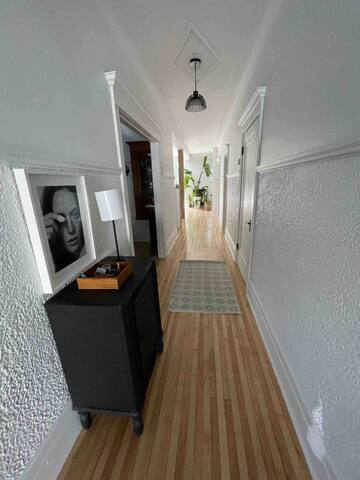 Bel appart 2 étages, piscine, collé sur le métro gallery image 4