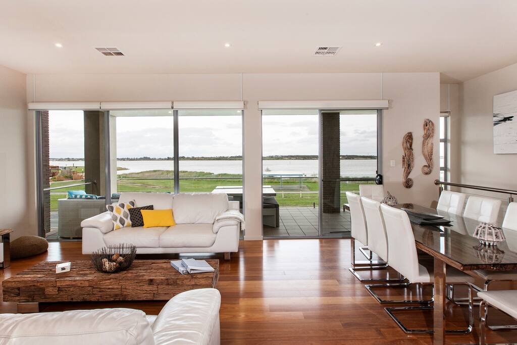 Living and dining area