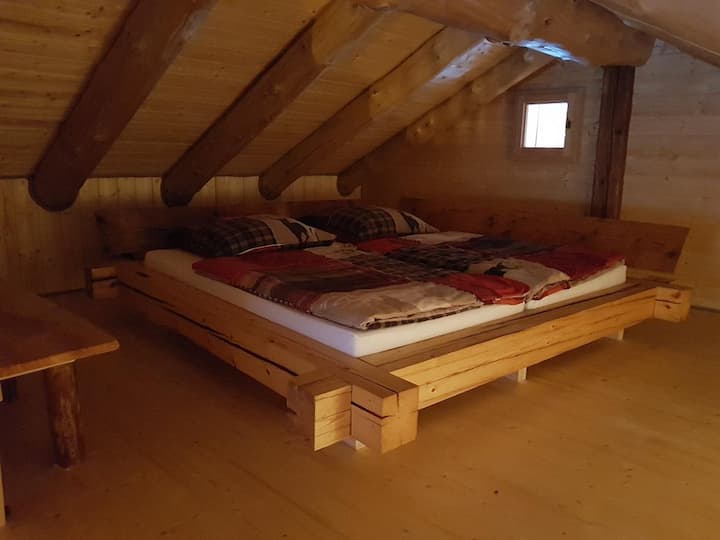 أرضية النوم