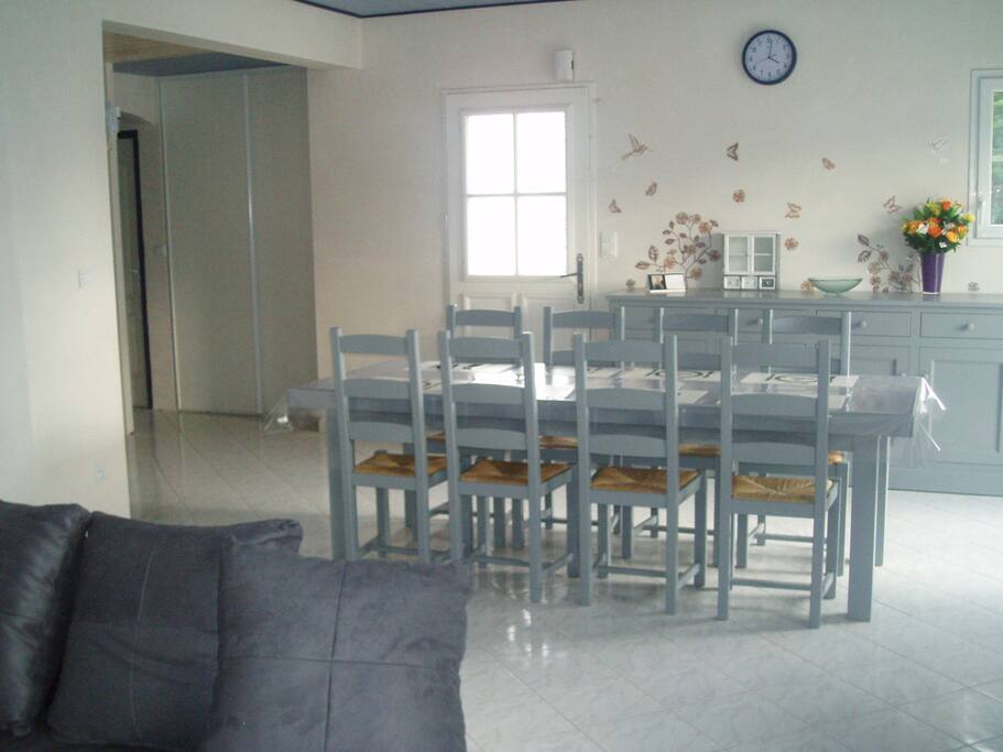 Vue salle a manger 1