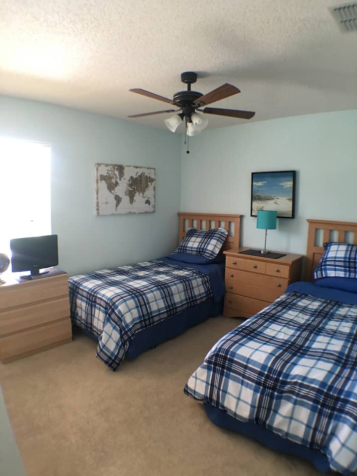 Habitación doble con vistas a la piscina