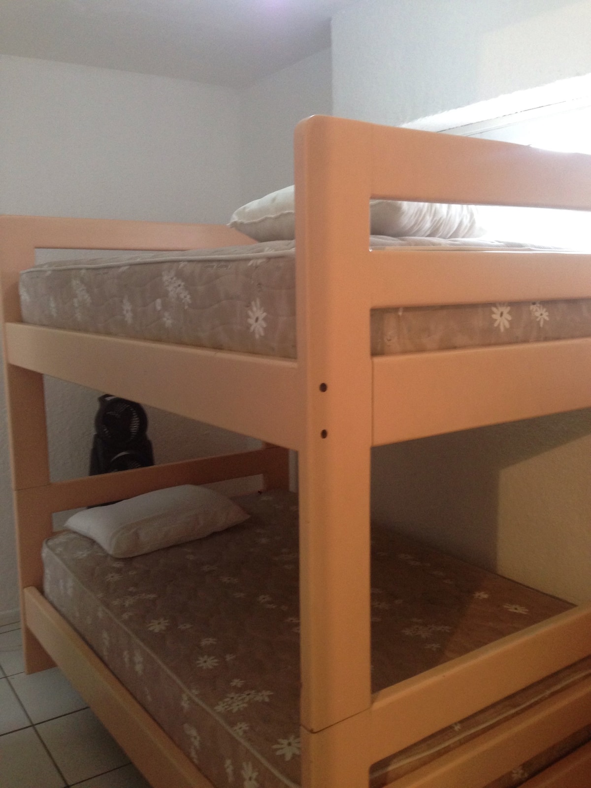 Cucheta de tamaño completo en la segunda habitación