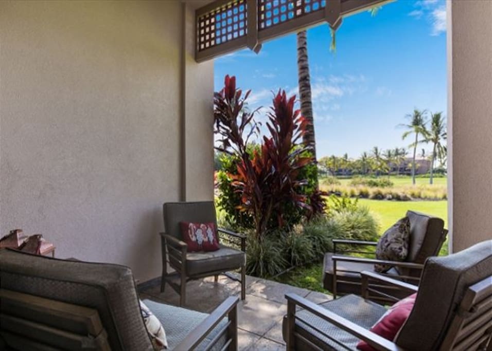Outdoor Seating on Lanai