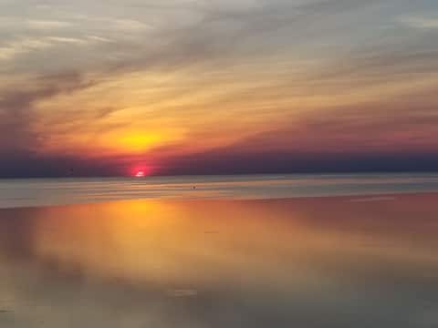 Top Airbnb: Timber Trail Sunset Retreat in Frisco