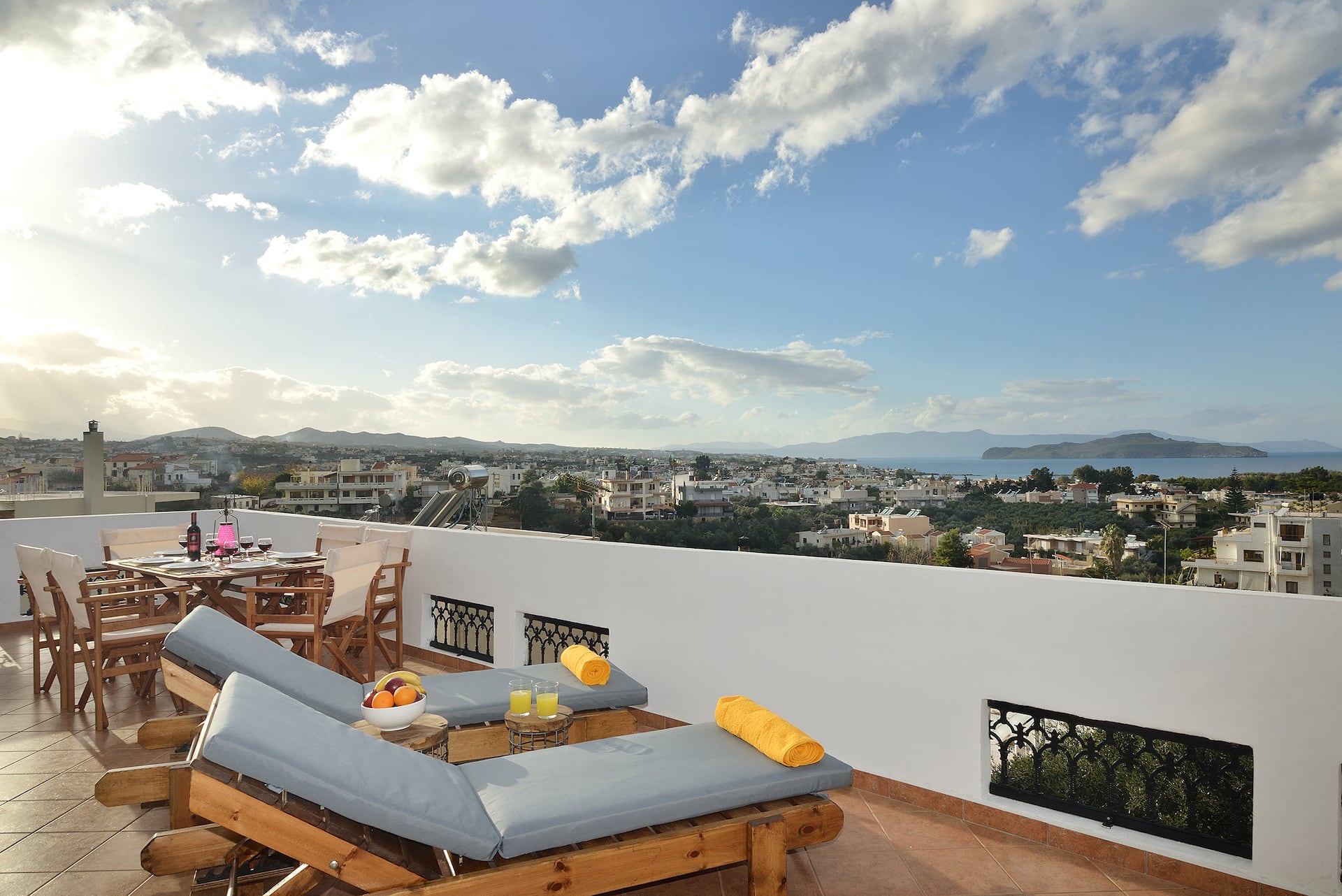 Villa ANVA, vue imprenable, à pied de la plage