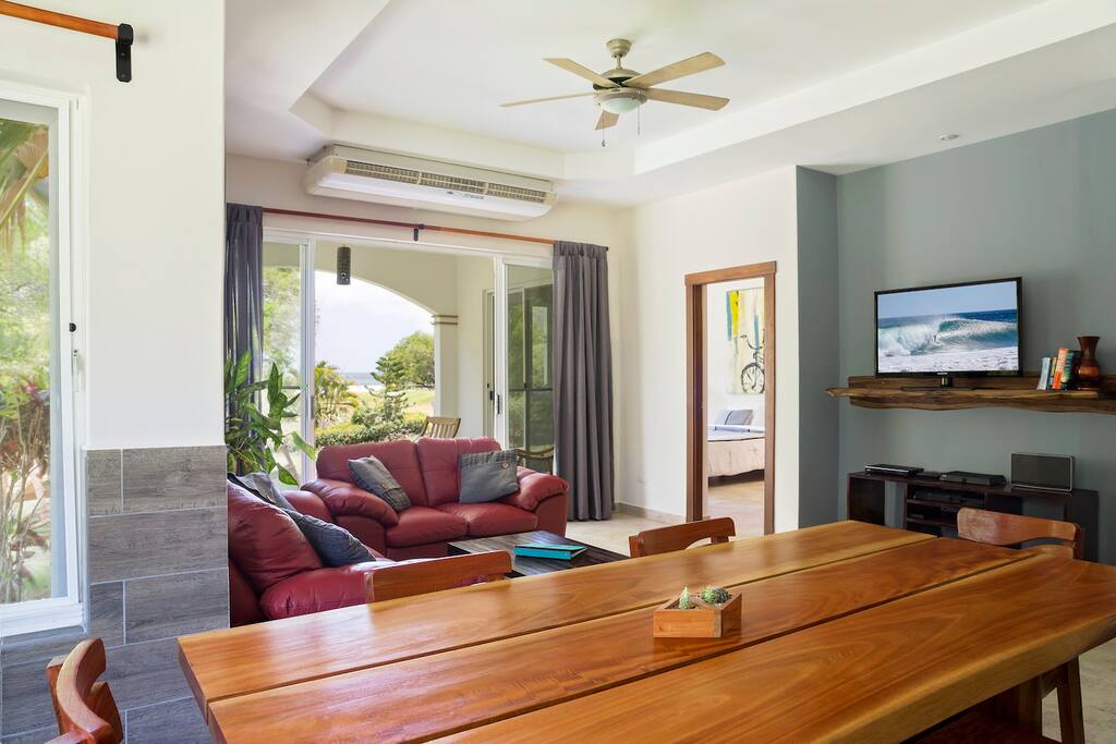 Living and Dining area - Plasma TV, Satellite, 100 DVDs, Bluetooth stereo.
