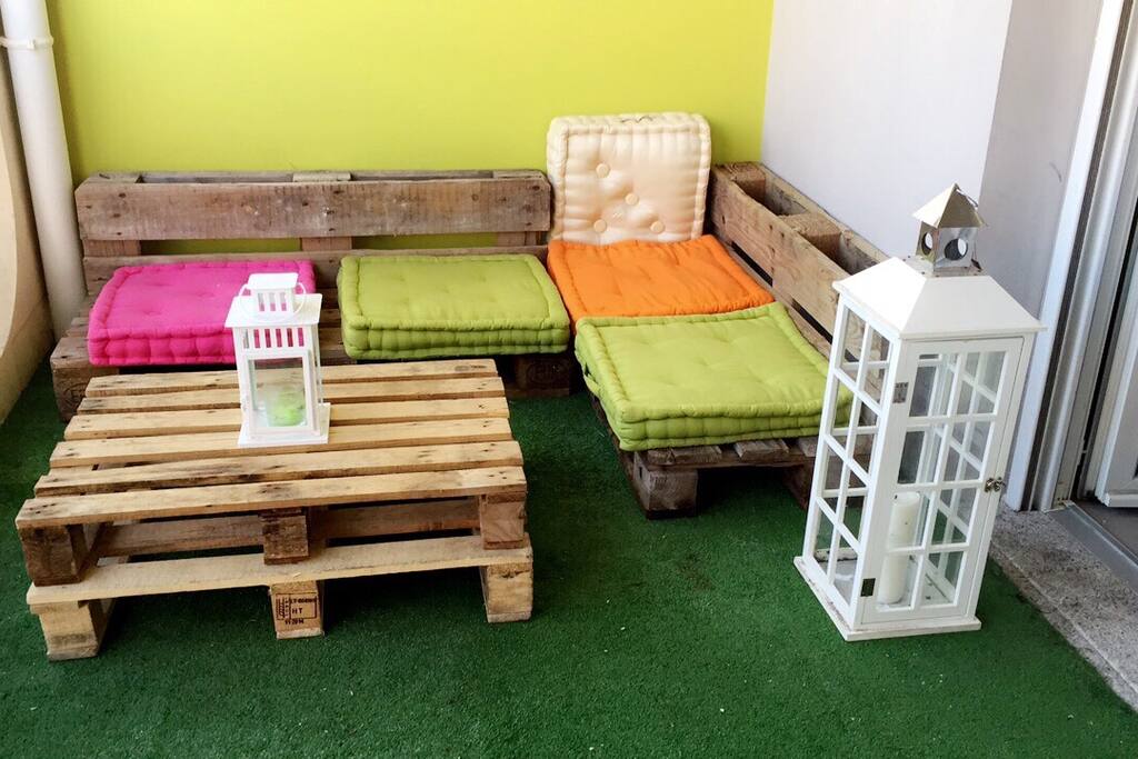 Terrasse de 7m2 agréable pour prendre une tisane, ou juste un bol d'air