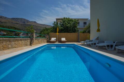 Holiday home Luka