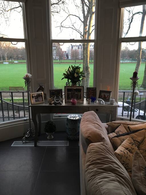 Beautiful views out onto Burton Court. Only a minutes walk from the kings road and five minutes from the Sloane Square