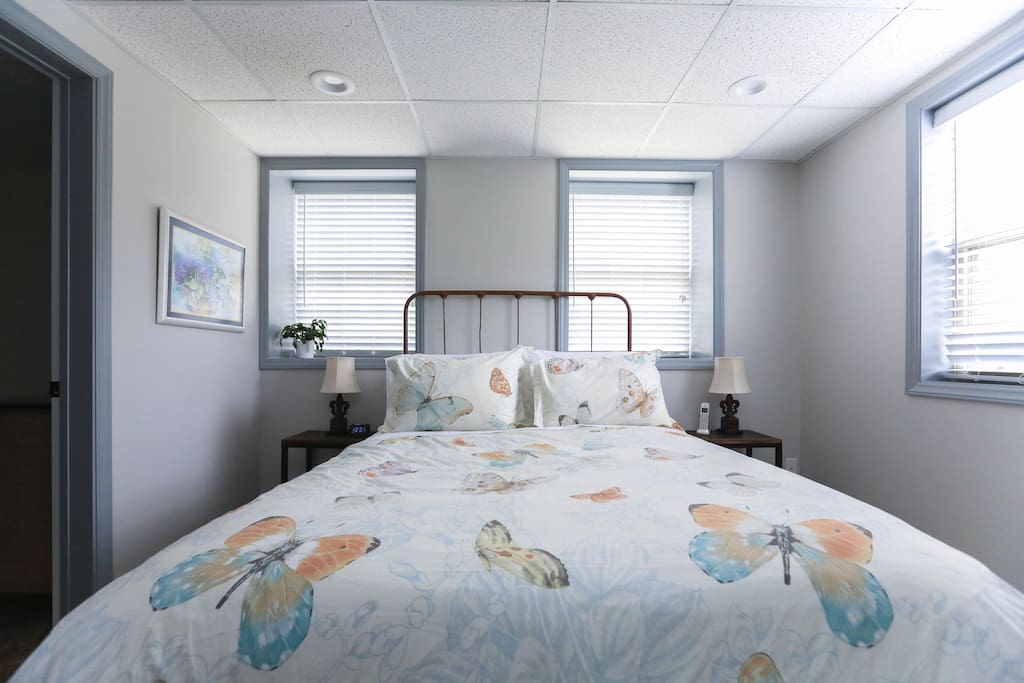 A cozy queen size bed awaits, with high quality linens for your comfort.