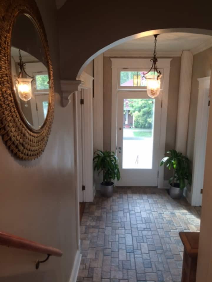 HISTORIC "BELMONT HOUSE" near the Downtown Mall Houses for Rent in Charlottesville, Virginia