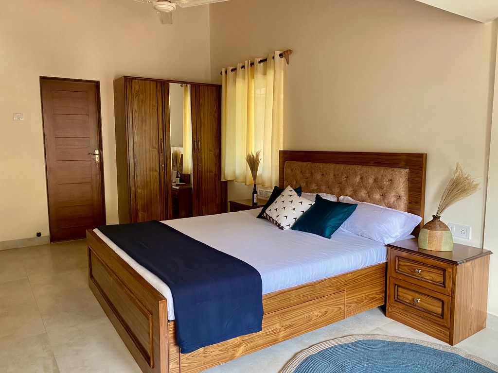 Bedroom 2: Cottage-inspired luxury furnishing