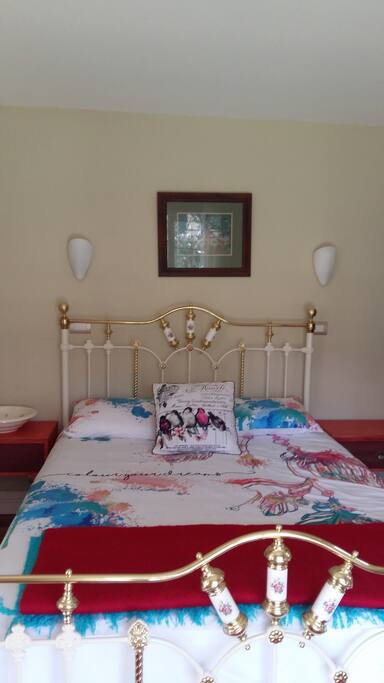 Queen bed