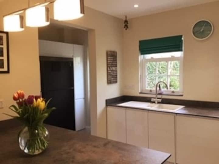 7 Best Airbnb Vacation Rentals In Olney, UK Trip101