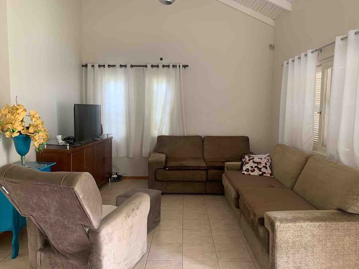 Casa Confortável E Segura,com Estacionamento - Chapecó