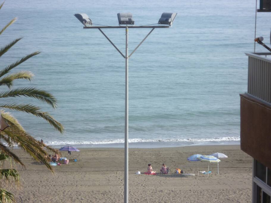 Primera línea de playa. Foto tomada desde el apartamento.