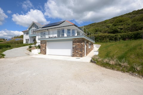 Crellas Beach Apartment, Seaton, Cornwall Nr Looe