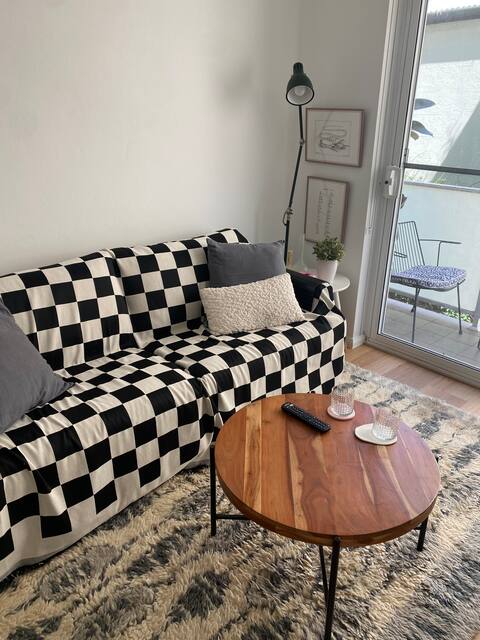 Camperdown Core - apt with parking