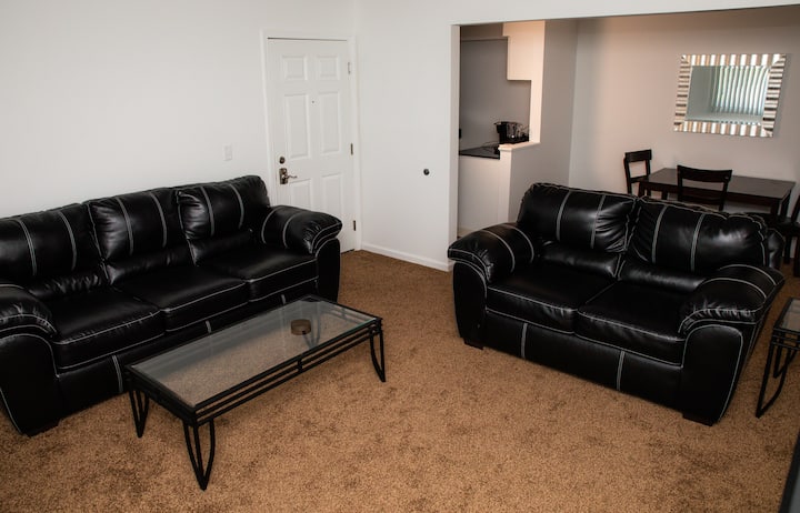 92-2|cozy Creek-side 1-bedroom Apartment - Canton, OH