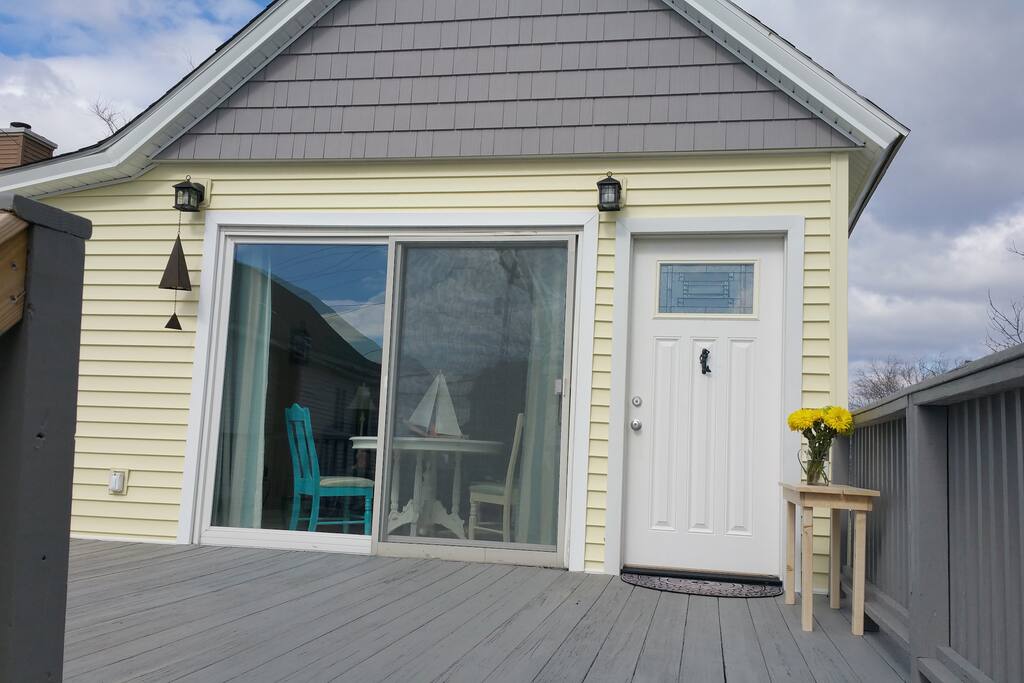 Sea Mist Cottage entry