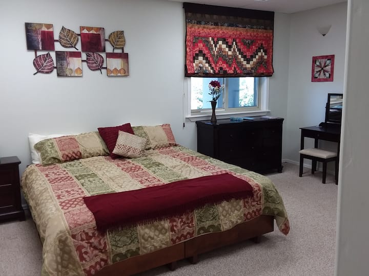 Garden Apartment w/ Private Access & Awesome Views Houses for Rent in