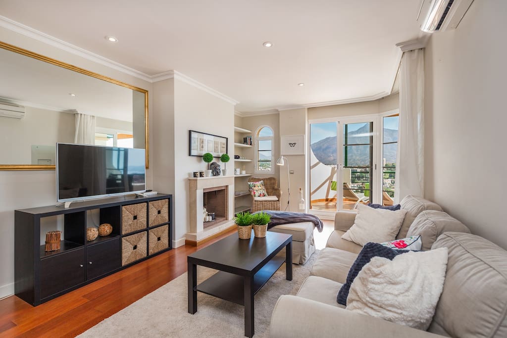Stunning two bedroom apartment in Senorio de Aloha, Puerto Banus