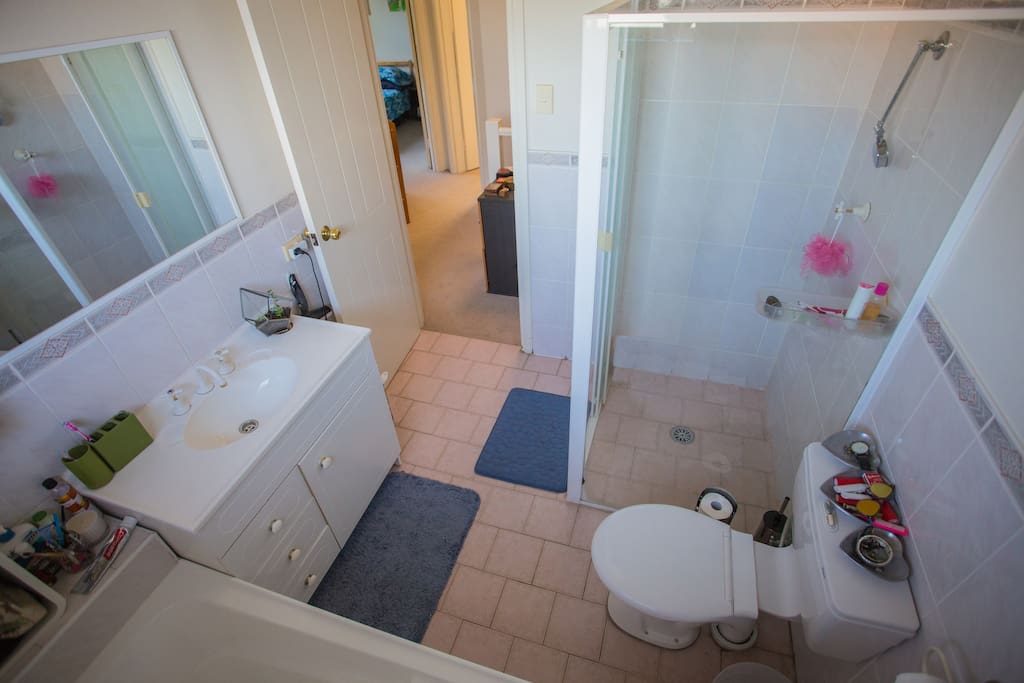 Bathroom (shared)