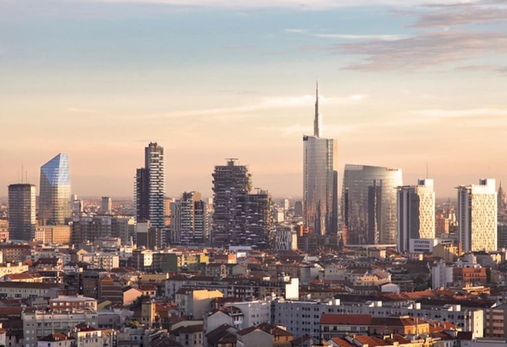 The view of the new beautiful skyscrapers / La veduta dei bellissimi nuovi grattacieli di Milano