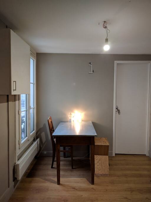 Kitchen table