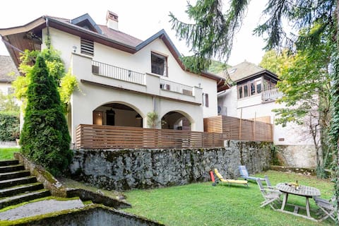 Menthon Moulin House, 15p, 10mn walk to lake