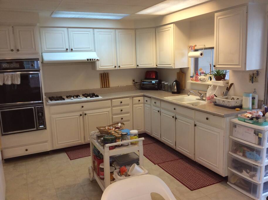 fully loaded kitchen