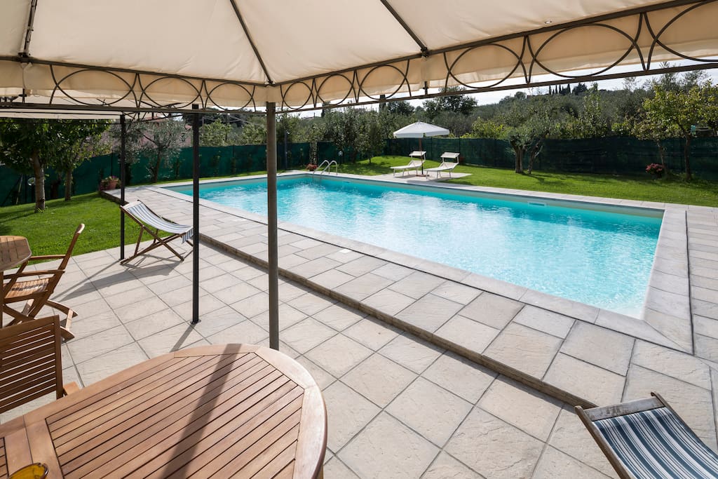 la piscina