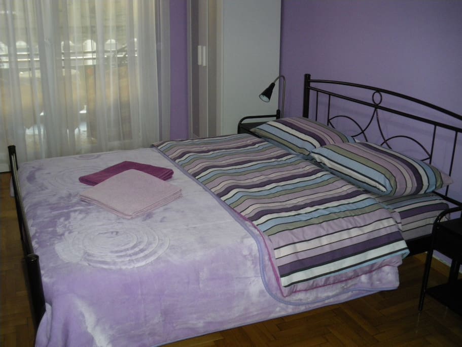 Violet room