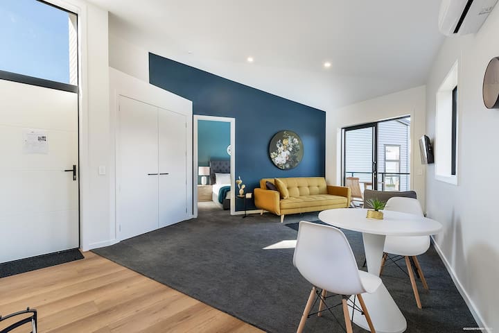 Newly Built One Bedroom Apartment with Nice View