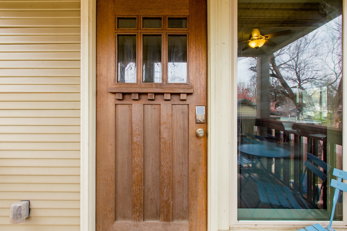 Spacious Retreat in East Downtown