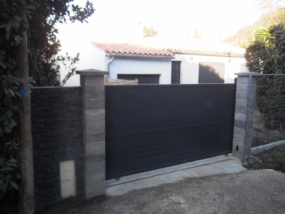 Au calme, 100m2
Accés par chemin privée