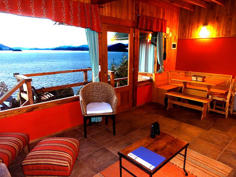 Vista parcial del Living comedor