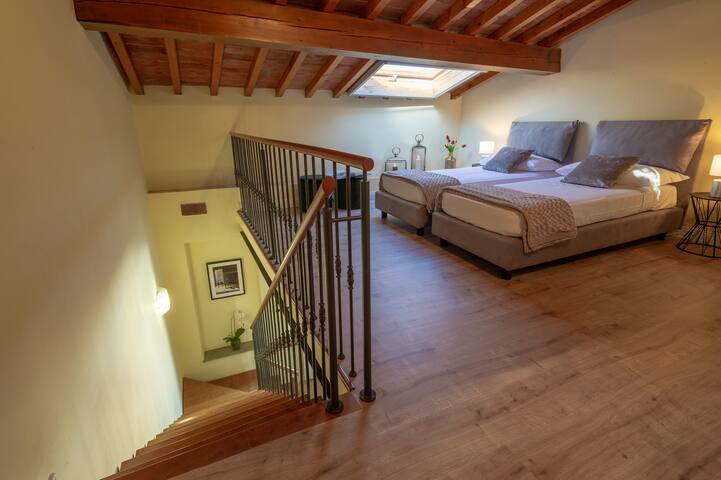 Albizi 6 Duomo Views – 2 Bedroom 2 Bathroom gallery image 5