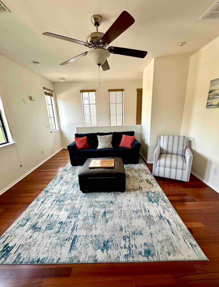 Sebule ya ghorofani yenye ukubwa wa malkia ondoa kitanda