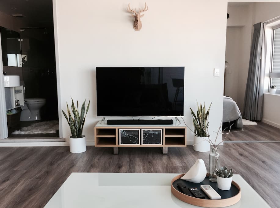 Samsung Smart 4K TV and Yamaha bluetooth soundbar